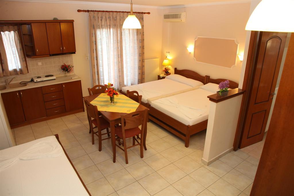 Vasiliki Apartments Platamonas Extérieur photo